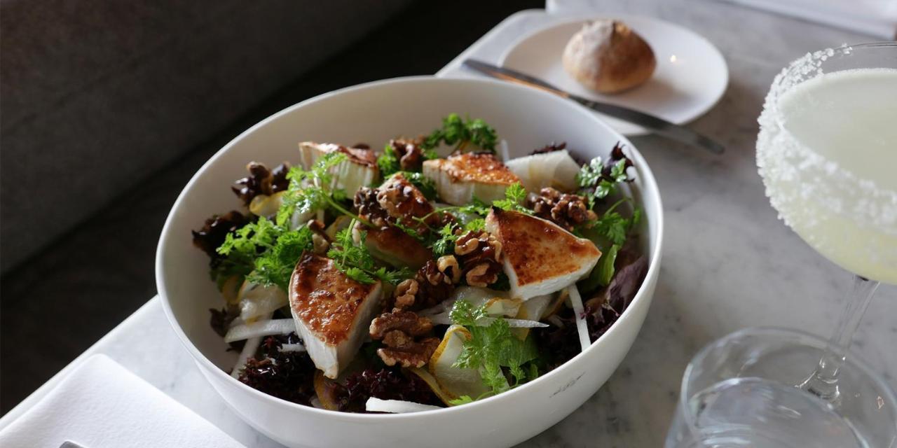Hotel Diplomat Stockholm Kültér fotó A salad with haloumi cheese