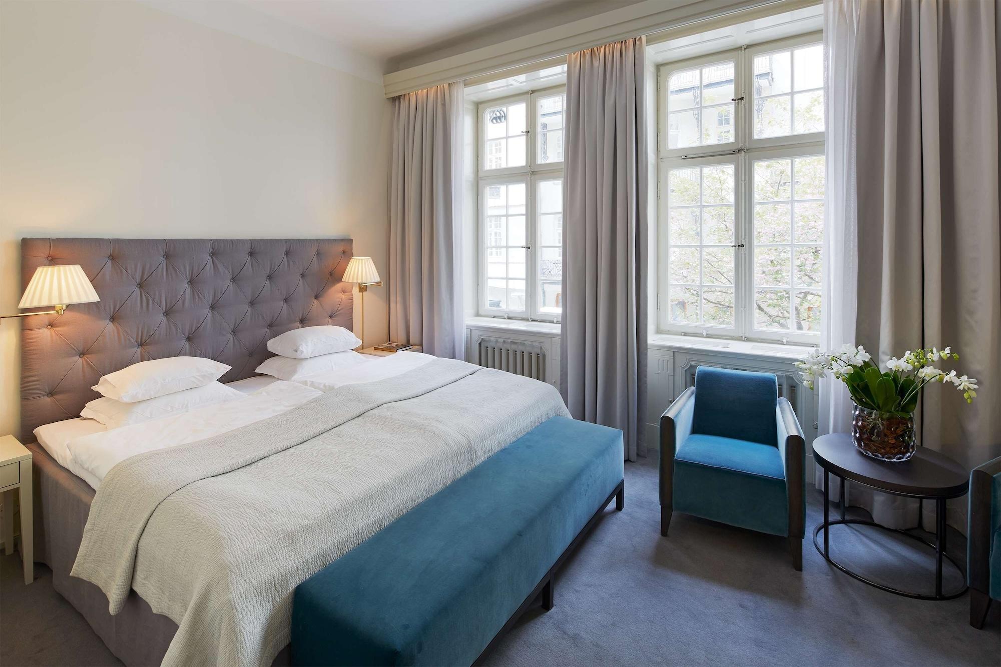 Hotel Diplomat Stockholm Kültér fotó A room at the hotel